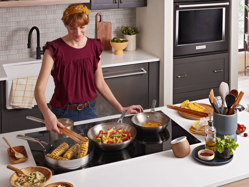 Electric cooktop on a kitchen island Electric cooktop on a kitchen island