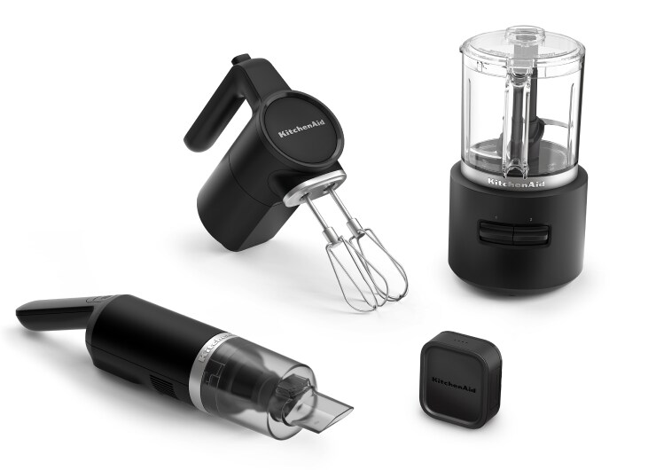 The KitchenAid Go™ Cordless Mix-Blend-Chop Kit with battery included. 