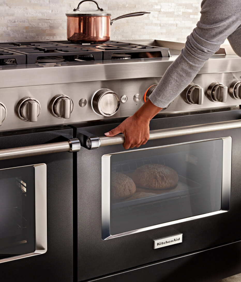 https://www.kitchenaid.com/content/dam/business-unit/kitchenaid/en-us/digital-assets/pages/landing-pages/commercial-ovens/IMERIAL_BLACK_3.jpg?fit=constrain&fmt=jpg&resMode=sharp2