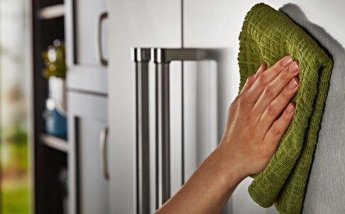 Cleaning exterior with microfiber cloth