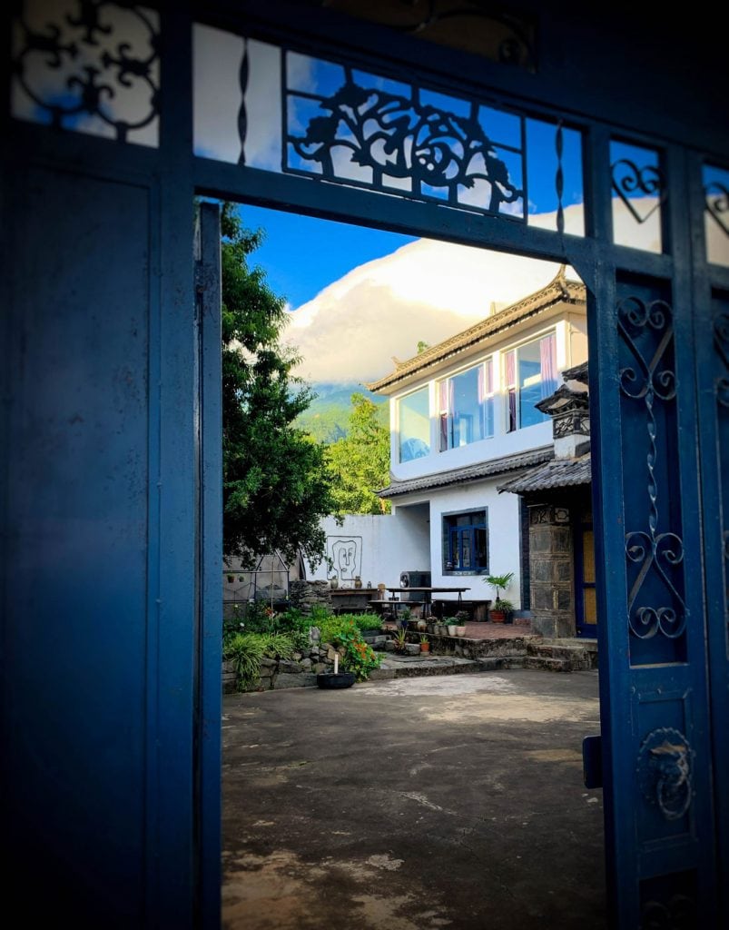 The outside of Limay Loo's place.