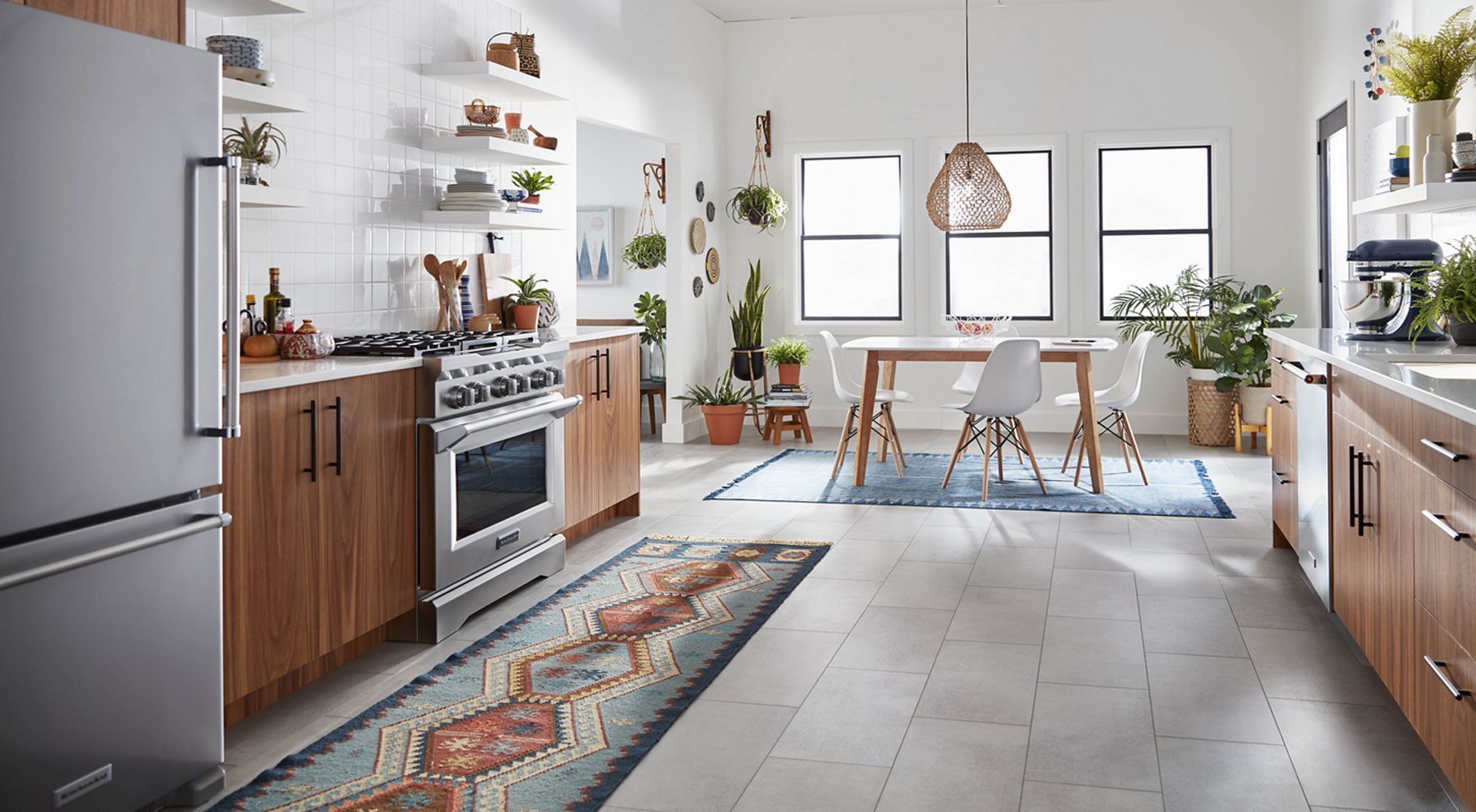 A beautifully bright, clean kitchen