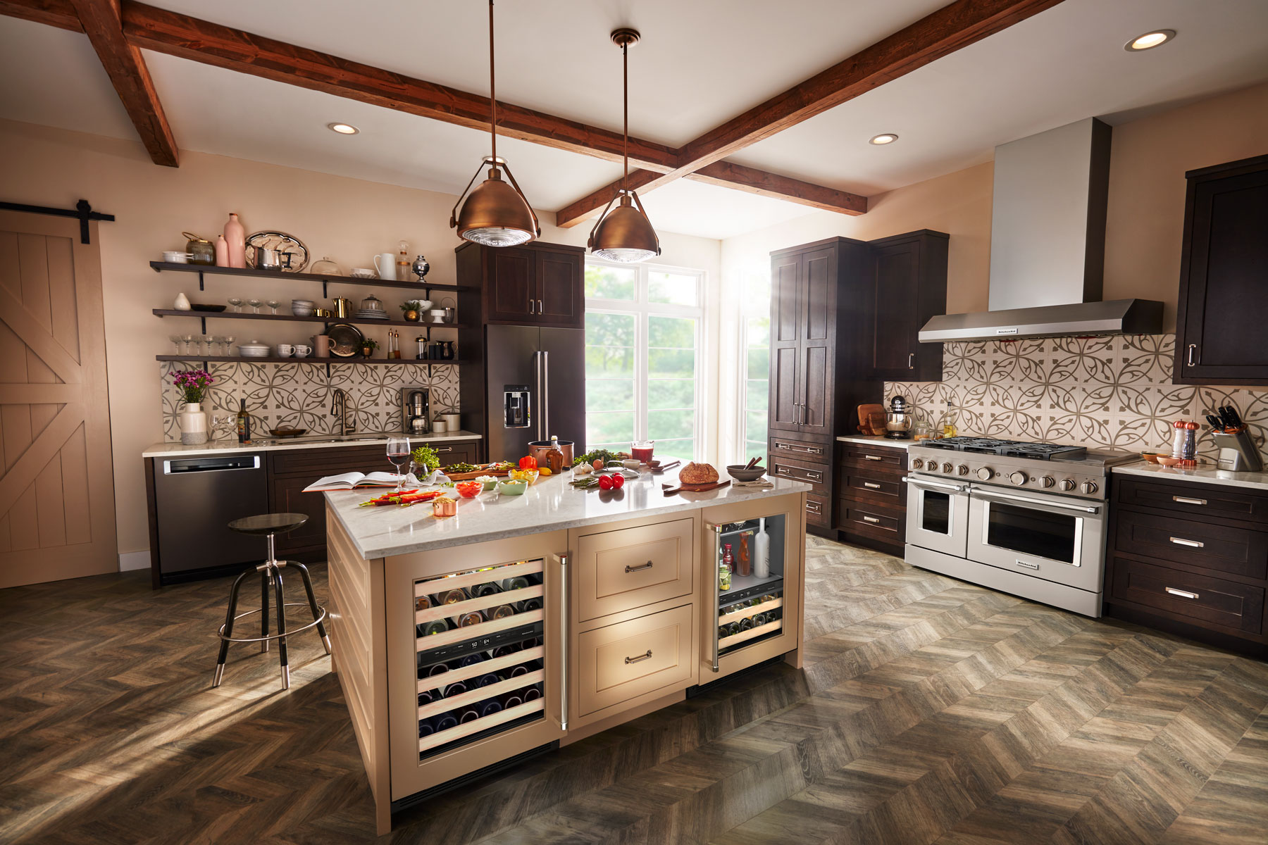 A beautiful, bright kitchen.