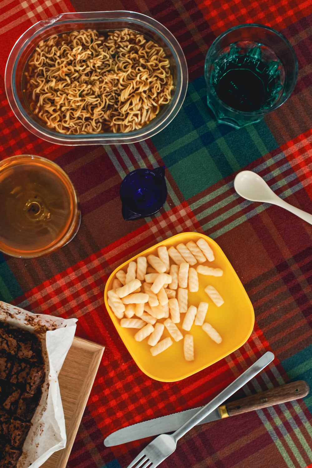 Small dishes filled with food.