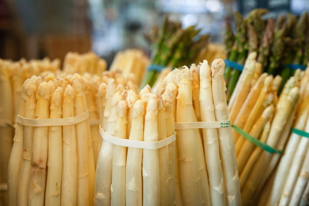 Several bundles of white asparagus.
