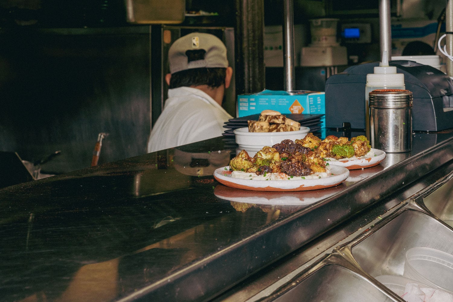 The busy front of Salinas.