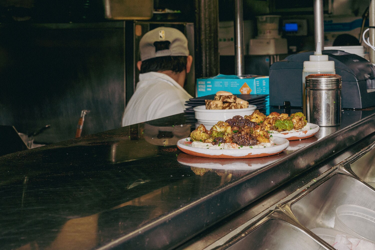 The busy front of Salinas.