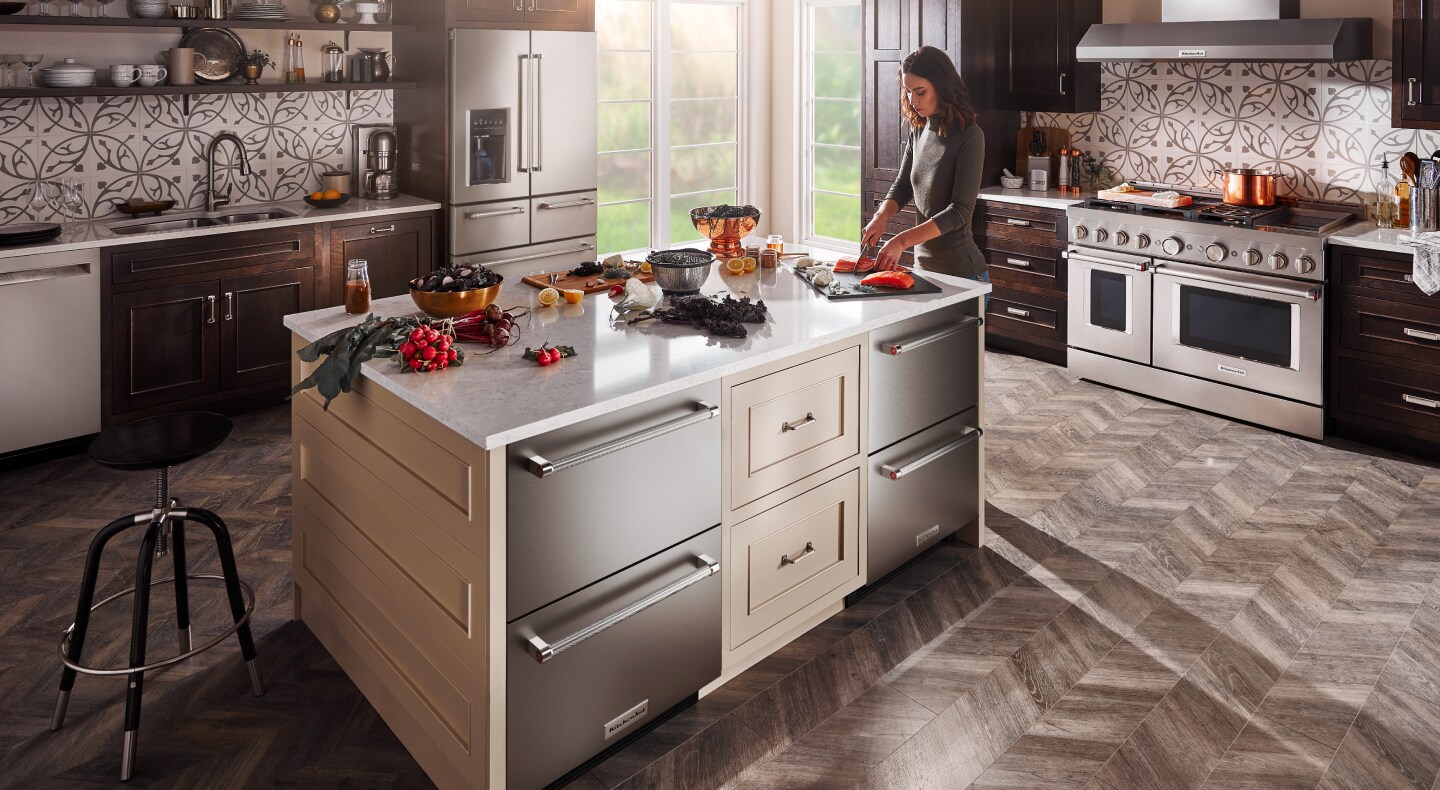 Kitchen island with undercounter refrigeration Kitchen island with undercounter refrigeration