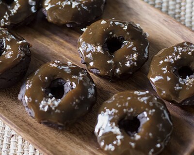 Mini vegan pumpkin-glazed doughnuts