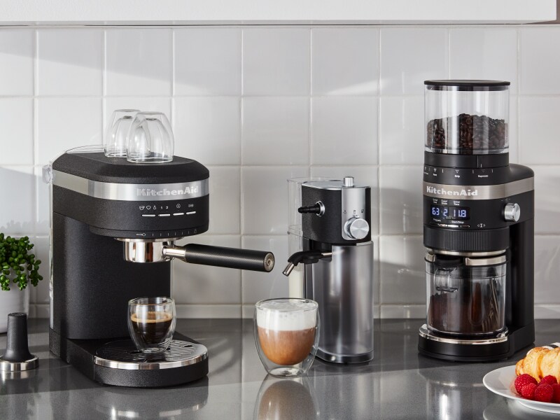 Homemade latte between KitchenAid® Semi-Automatic Espresso Machine and KitchenAid® burr coffee grinder Homemade latte between KitchenAid® Semi-Automatic Espresso Machine and KitchenAid® burr coffee grinder