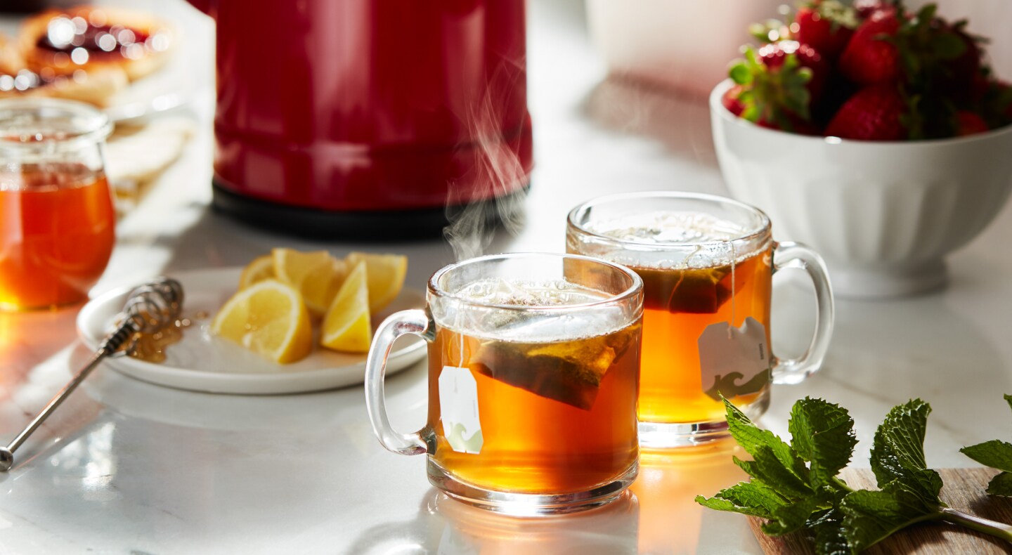 Hot tea with honey and lemon Hot tea with honey and lemon