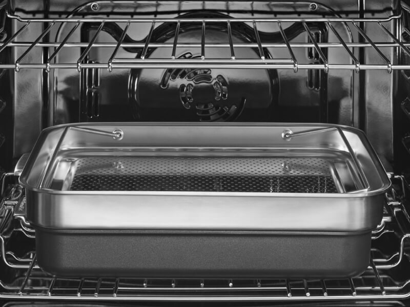 Steaming cookware in an oven