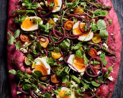 Veggie pizza with beet crust