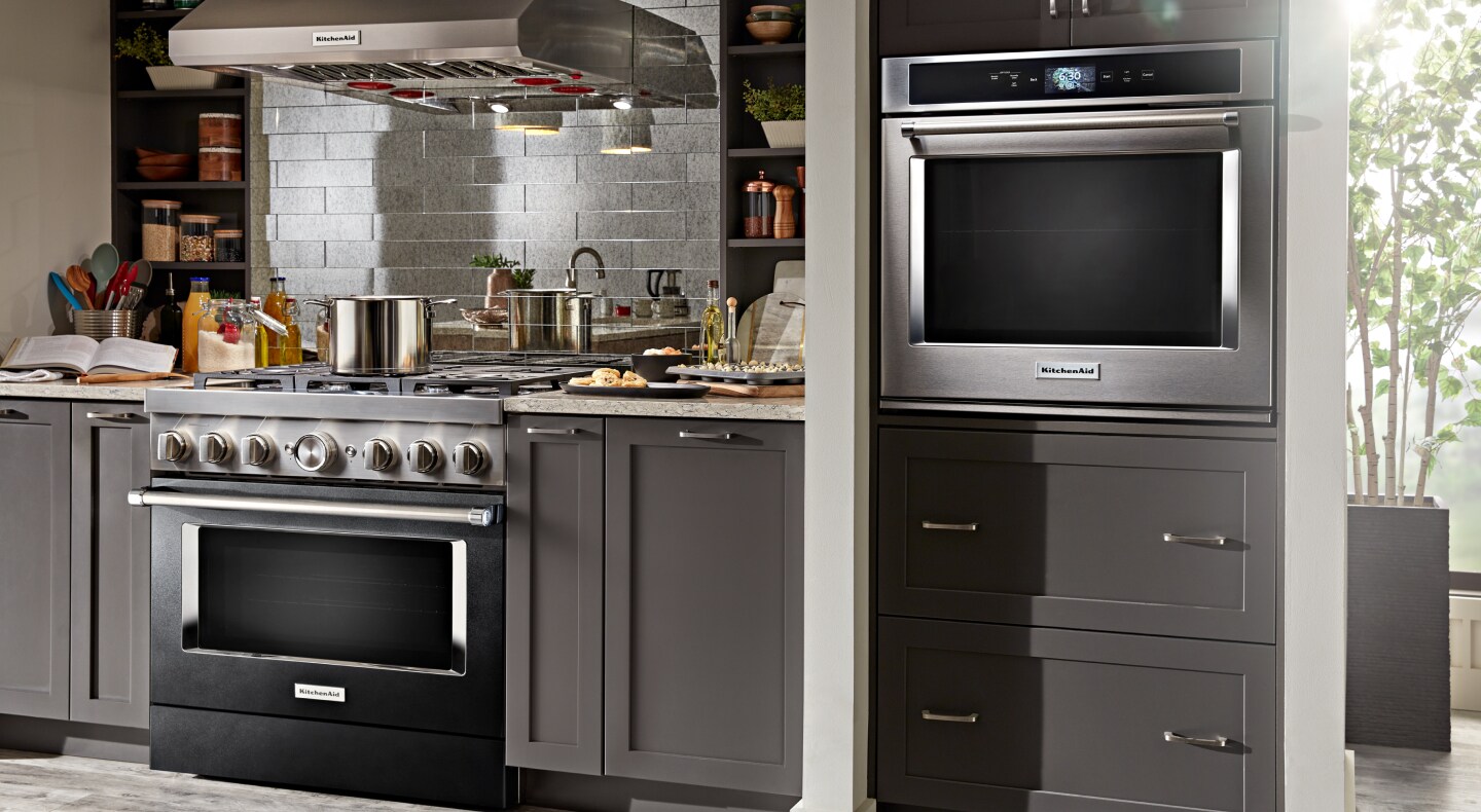 KitchenAid® single wall oven in a modern kitchen KitchenAid® single wall oven in a modern kitchen