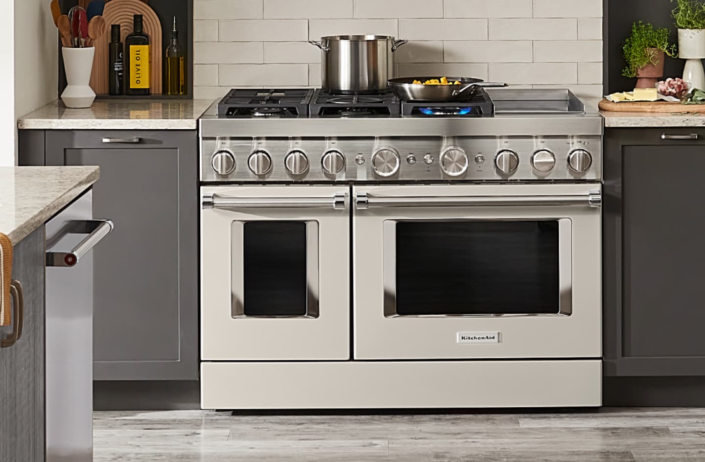 Why Won't My Gas Oven Heat Up? KitchenAid