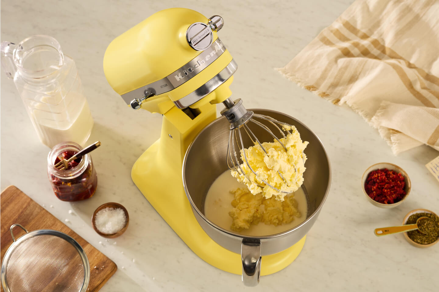 The 2025 Color of the Year Stand Mixer.