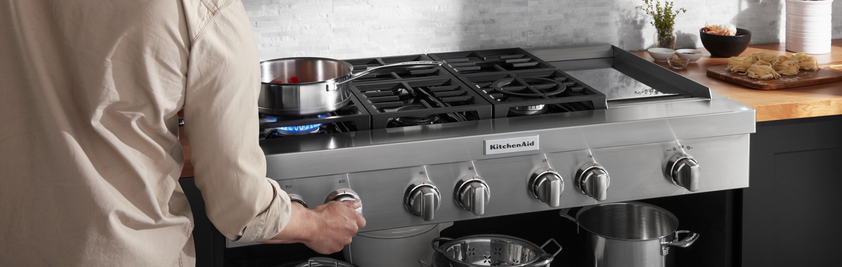 Cooktop vs. Rangetop What’s the Difference? KitchenAid