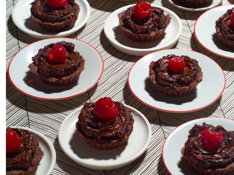 Miniature chocolate raspberry tarts Miniature chocolate raspberry tarts