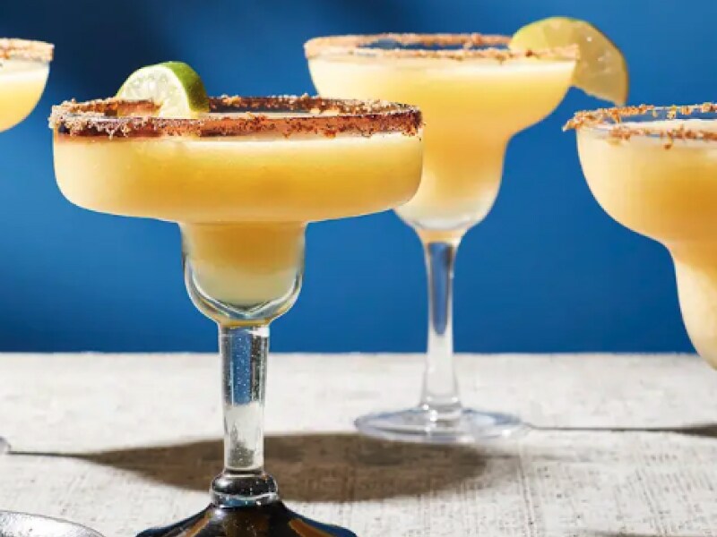 Frozen mango margaritas