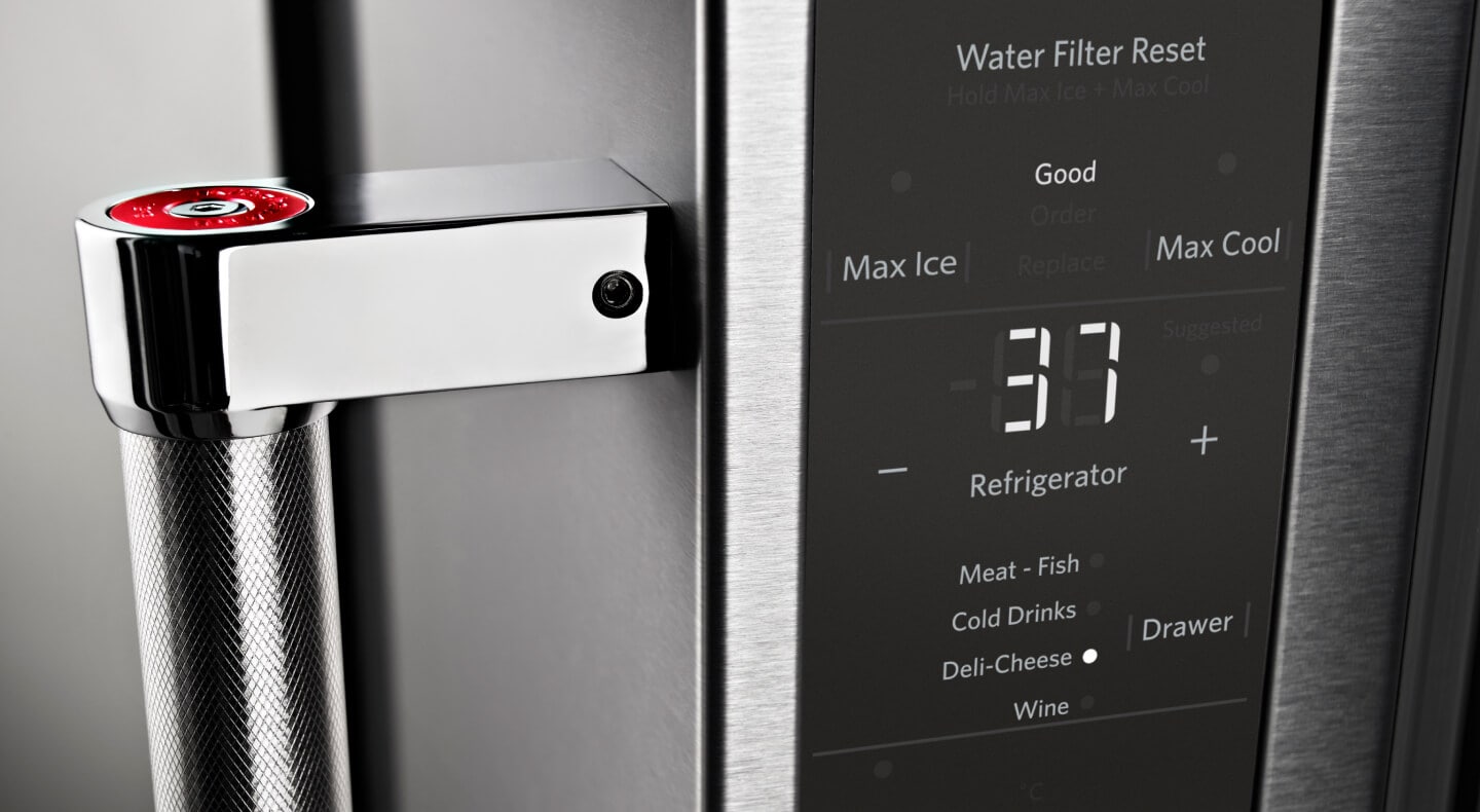Digital temperature control panel set to 37°F Digital temperature control panel set to 37°F