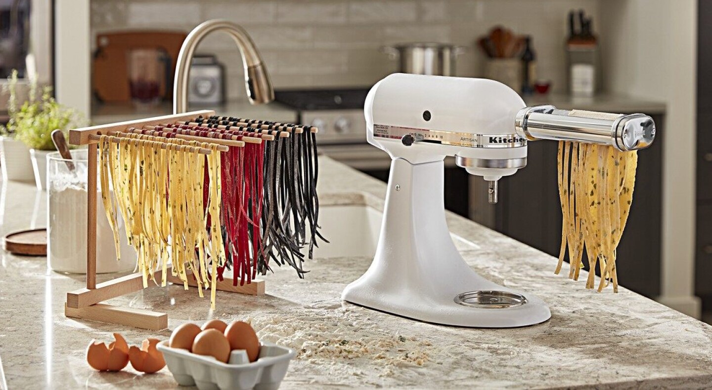 Al Dente Pasta Stud Set - Gold
