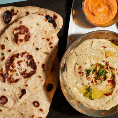 Naan and hummus