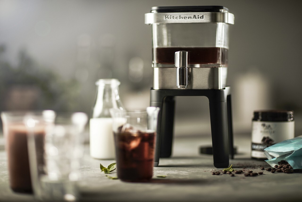 A photo of a KitchenAid® appliance set. A photo of a KitchenAid® appliance set.