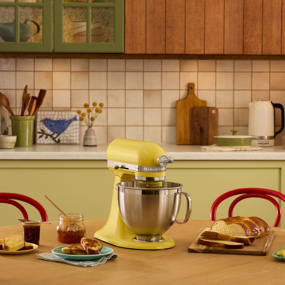 2025 Color of the Year Butter Stand Mixer