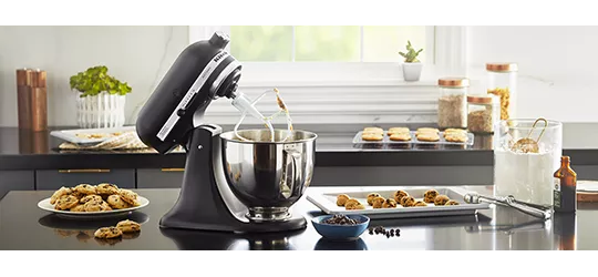 KitchenAid KP26M1XOB 10 Speed Stand Mixer w/ 6 qt Stainless Bowl &  Accessories, Onyx Black