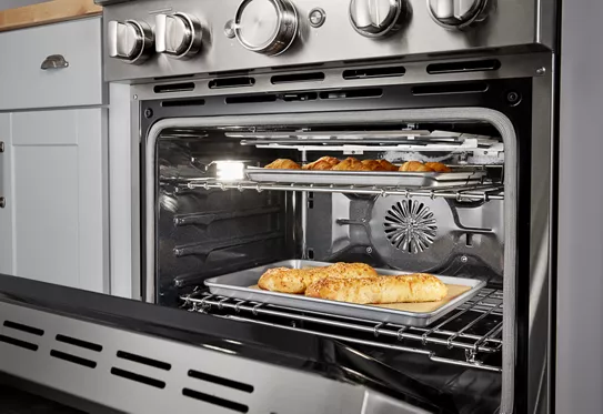 KitchenAid® 30'' Smart Commercial-Style Dual Fuel Range with