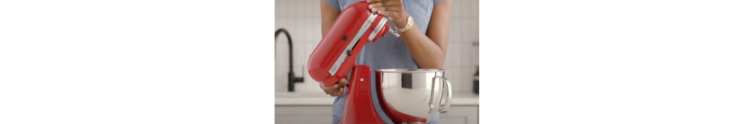 https://www.kitchenaid.com/is/image/content/dam/business-unit/kitchenaid/en-us/digital-assets/pages/av-batch17/017a.jpg?fit=constrain&fmt=png-alpha&wid=2875