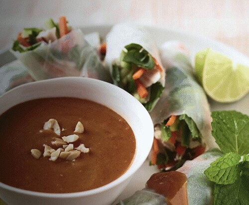 Bowl of delicious-looking soup.