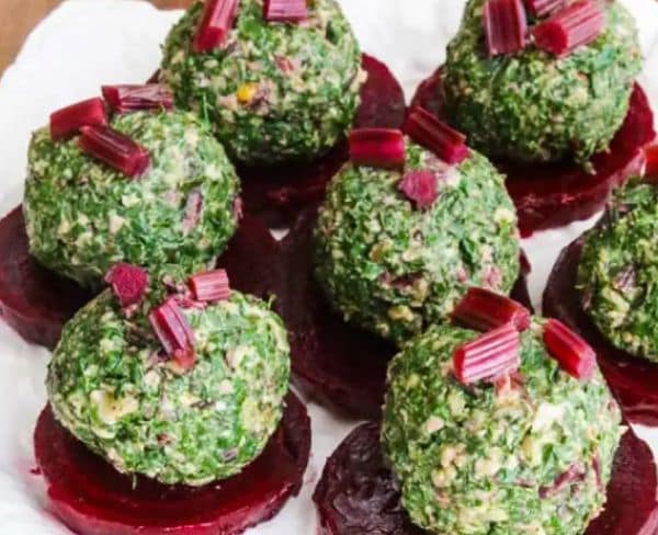 A dish of beet green Pkhali.
