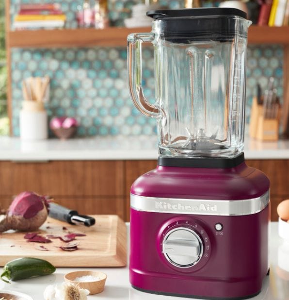 A K400 Variable Speed Blender in Beetroot.