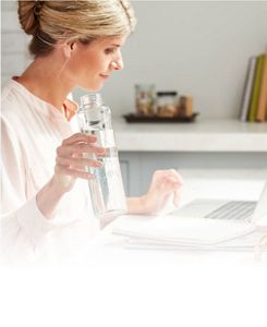 Hand with smartphone Icon