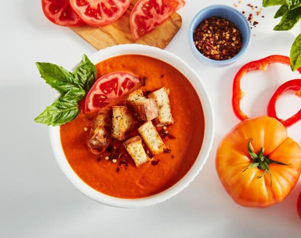 Fresh tomato soup with croutons