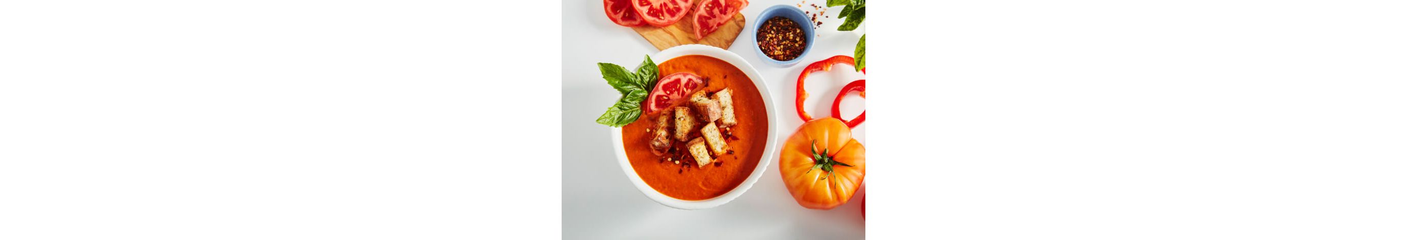 Fresh tomato soup with croutons