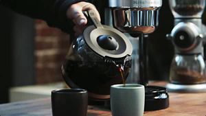 Kitchenaid 12 cup coffee maker with top one touch brewing
