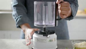 KA_5_Cup_Food_Chopper_Assembly_and_Use