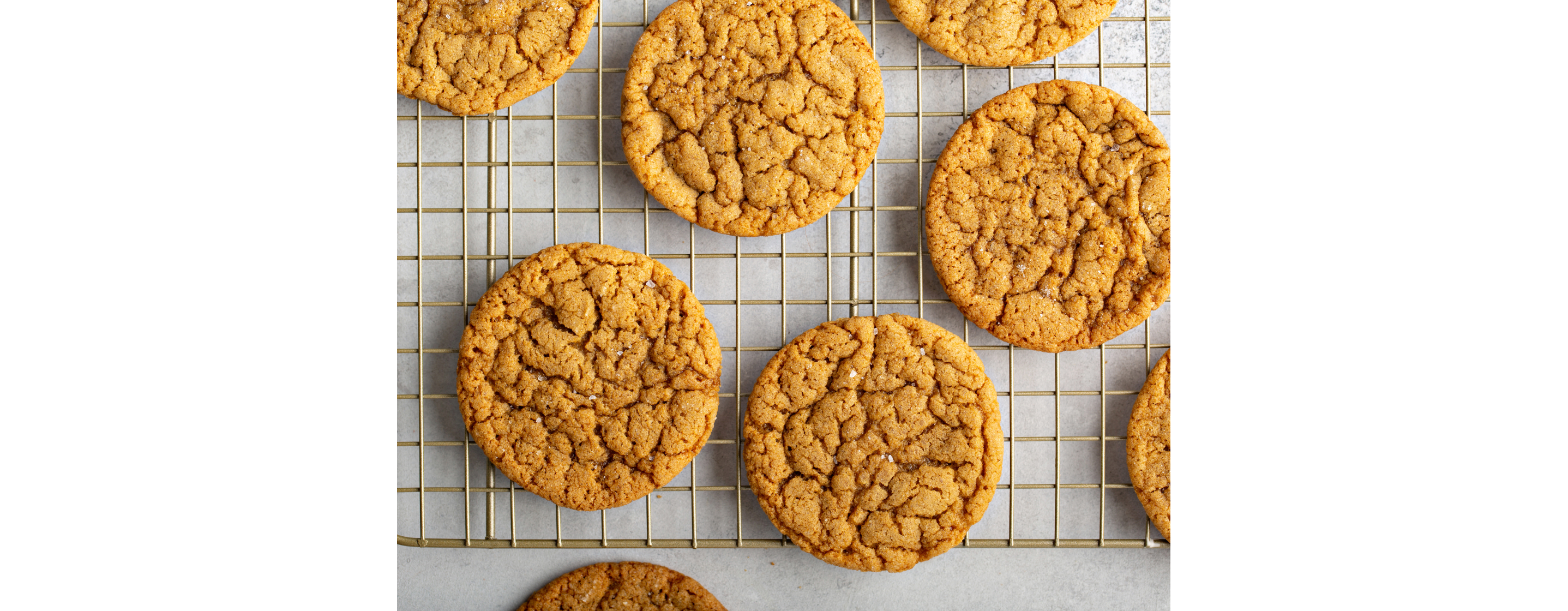 Spiced cookies on a cooling rack