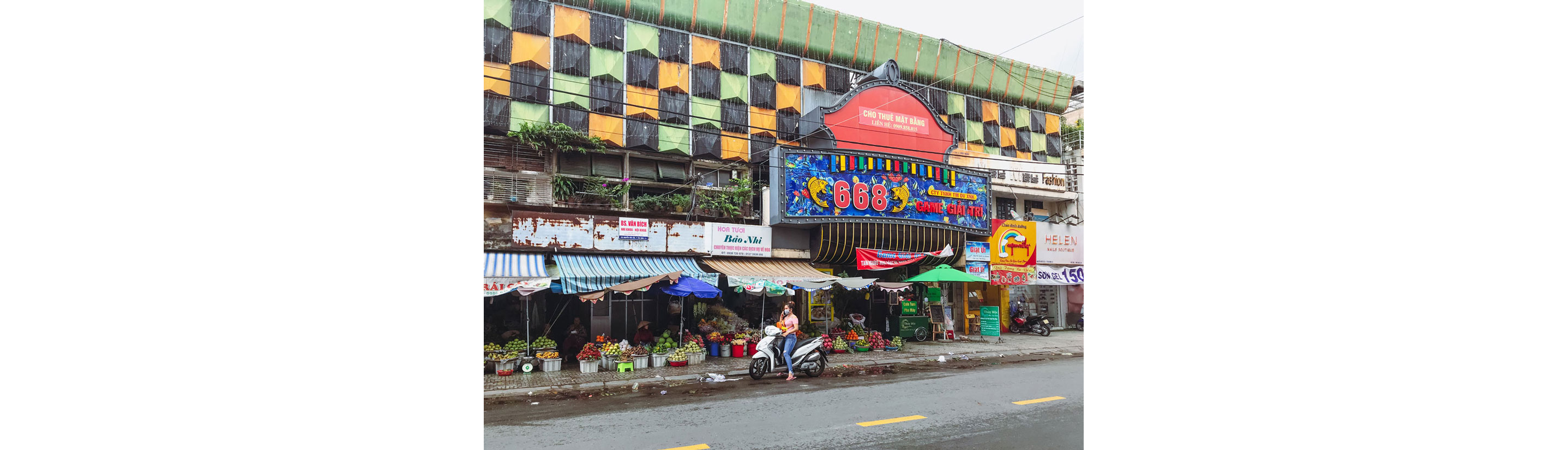 The food stalls of downtown Ho Chi Minh.