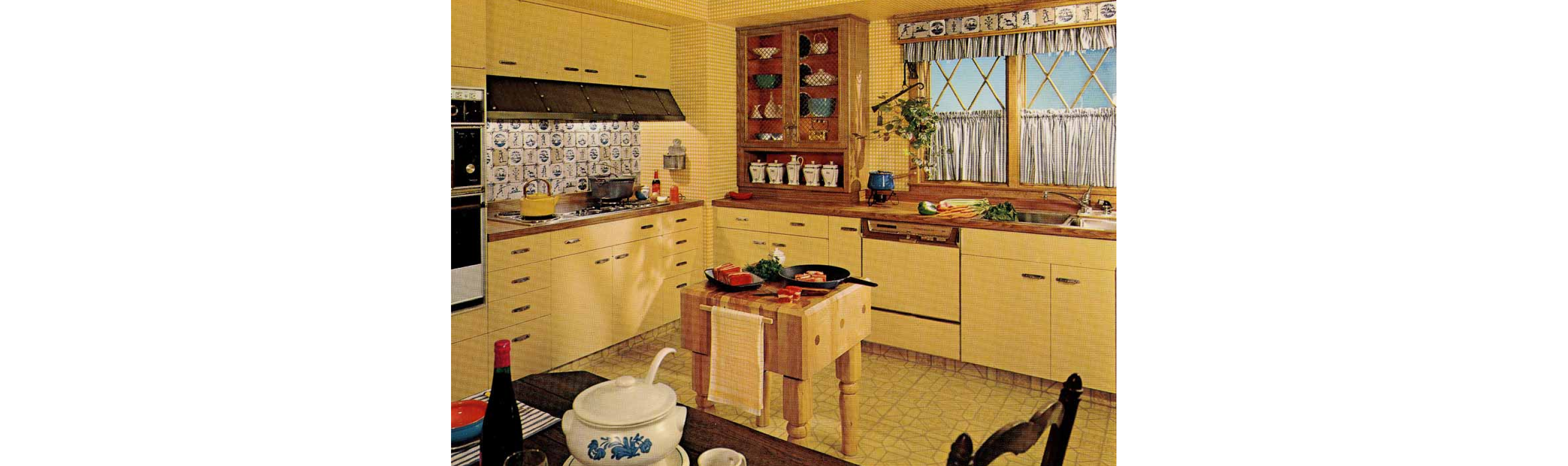 Vintage kitchen with a small wooden kitchen island