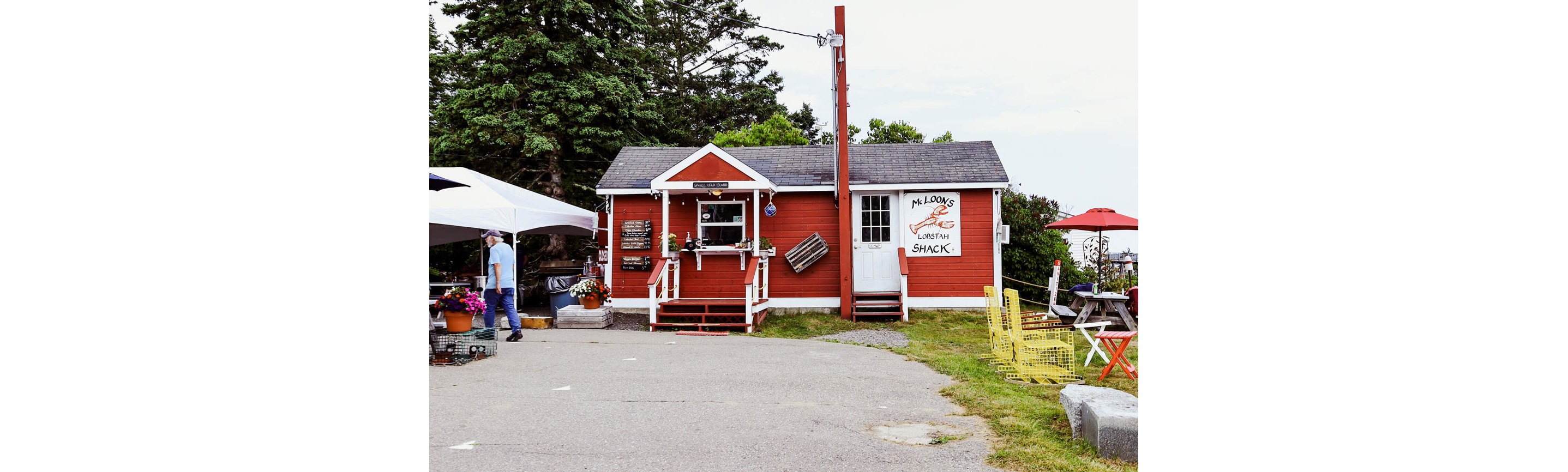 The exterior of McLoons Lobster Shack.