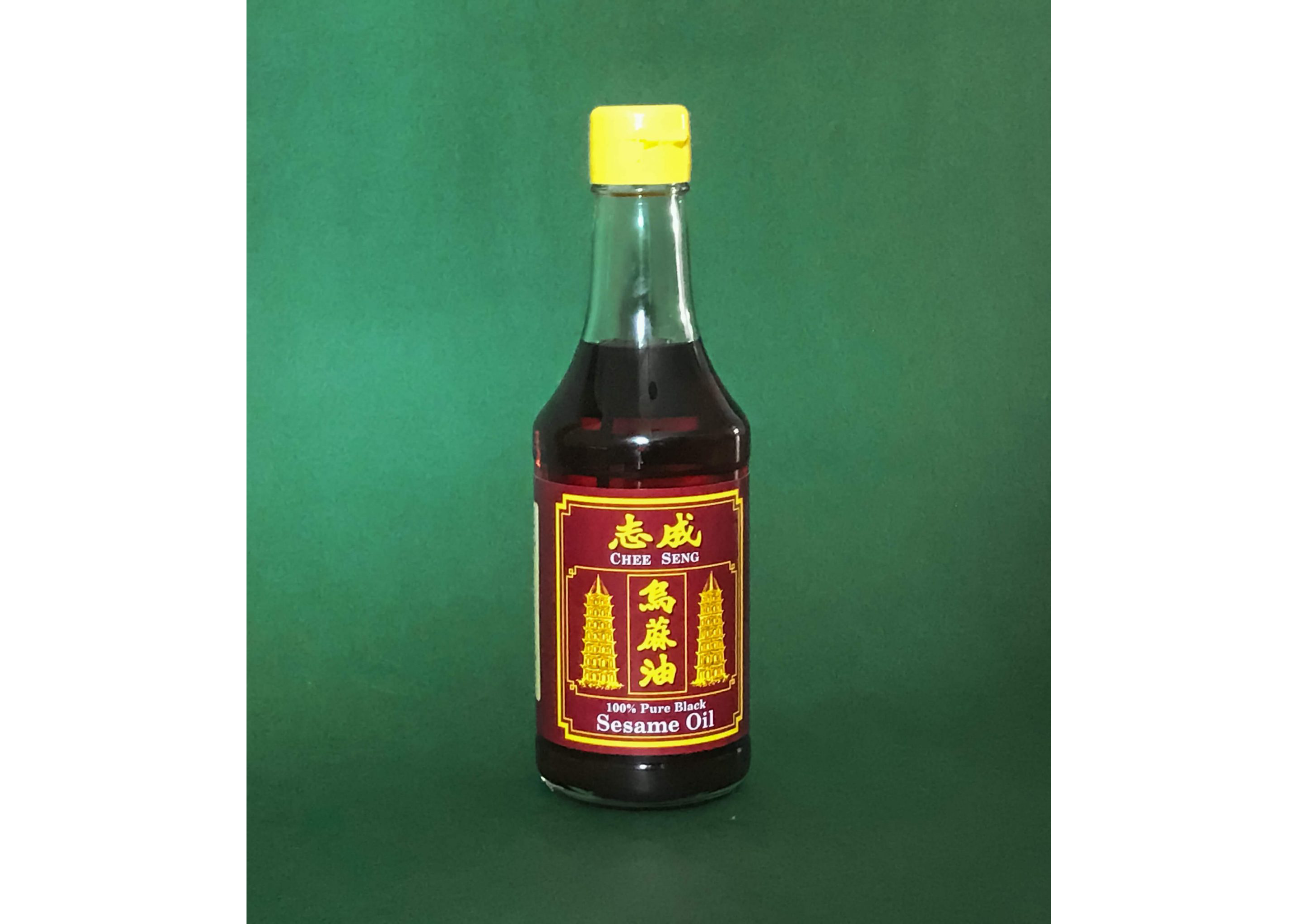 A tall bottle of Chee Seng Sesame Oil.