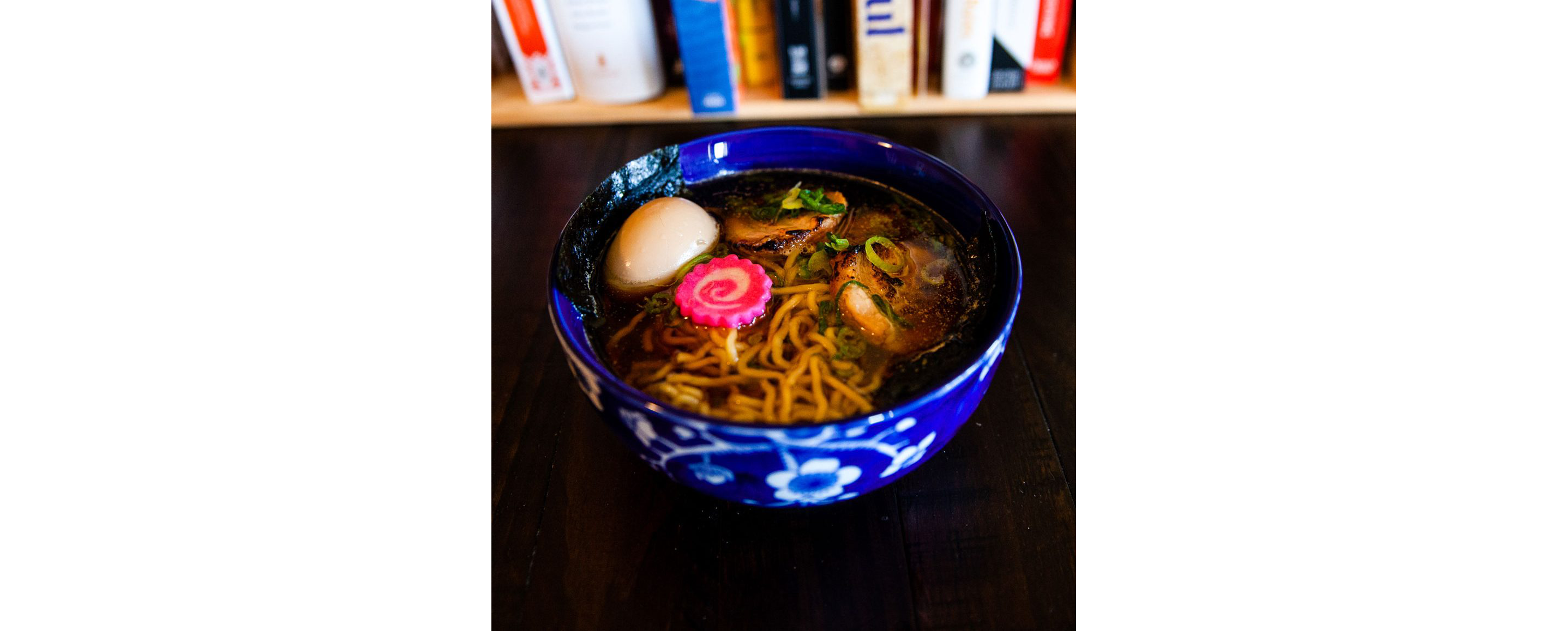 A bowl of ramen noodles.