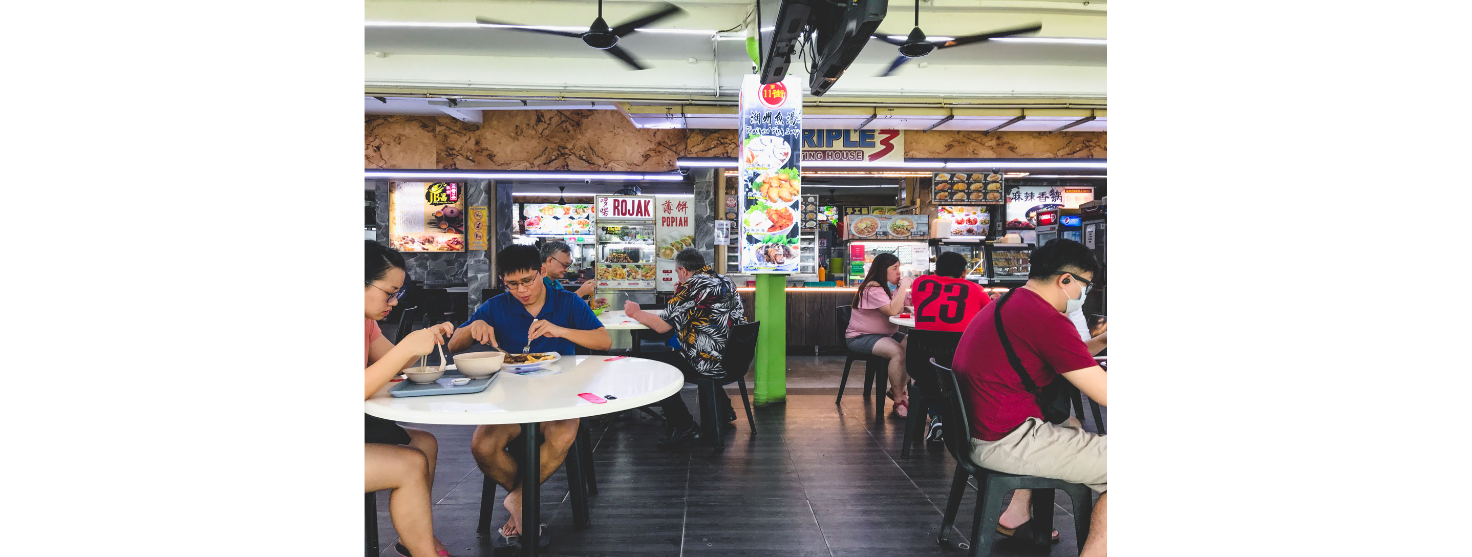 The hustle and bustle of Singaporean eateries.