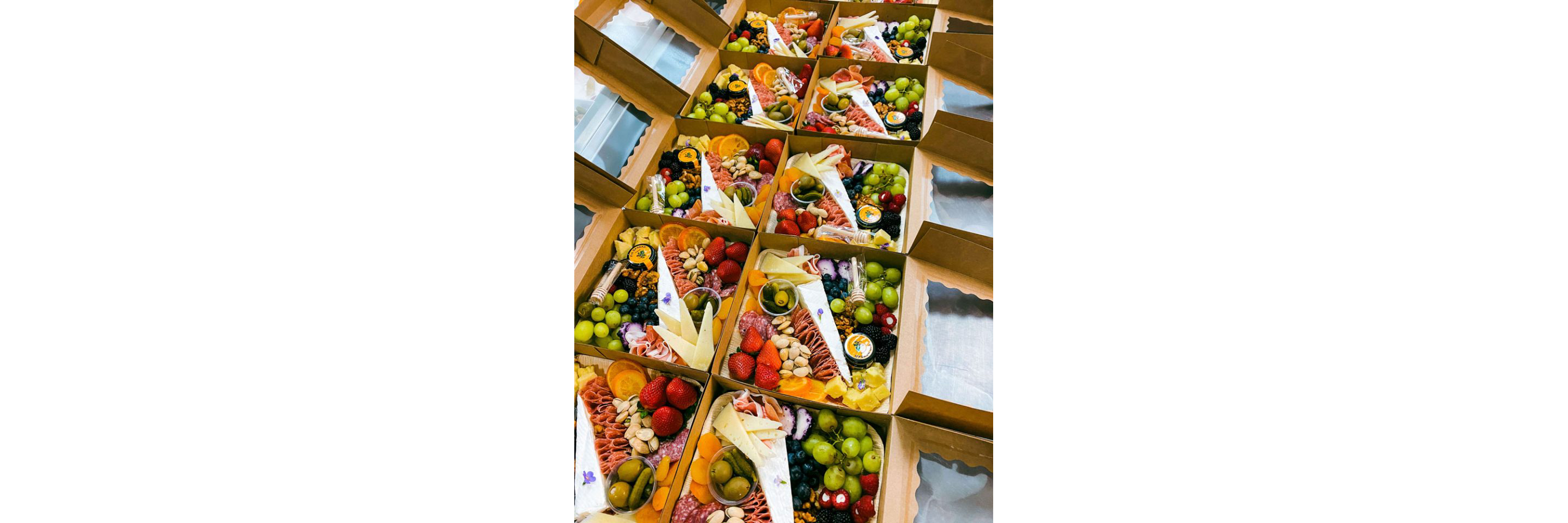 Picnic boxes from Bijou Baskets.