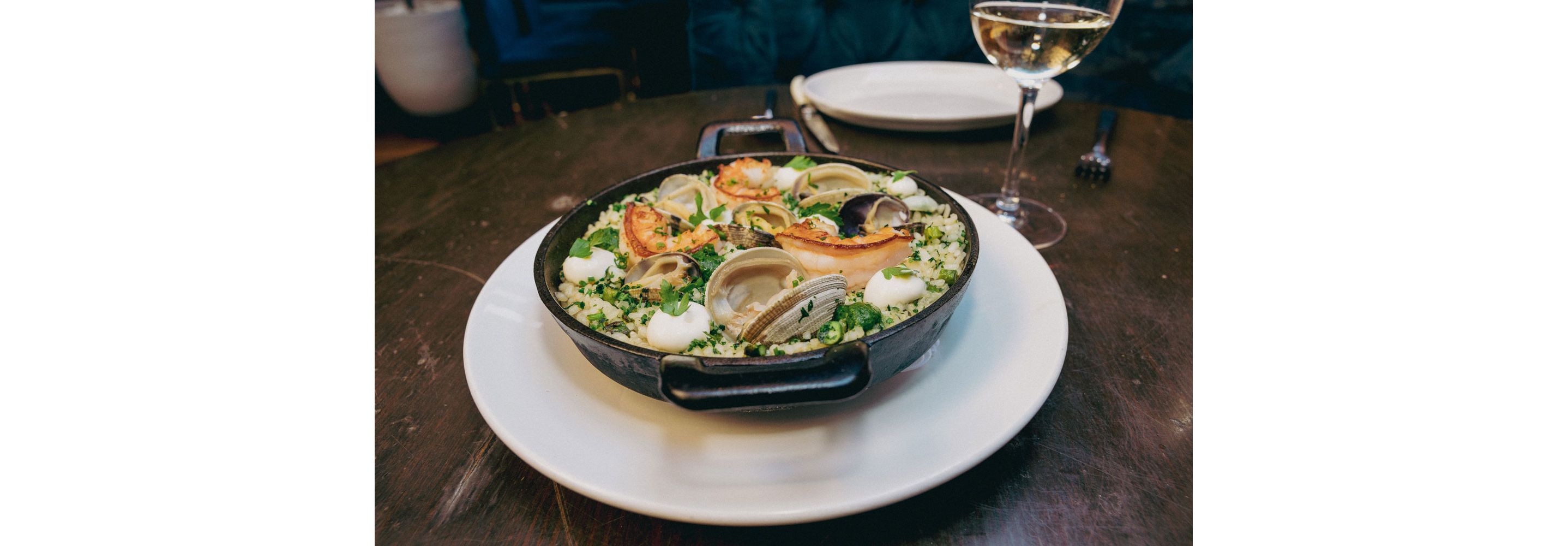 Tomiño, Spanish restaurant in Manhattan, is transforming what it means to serve Spanish food. Learn about Tomiño and other Spanish restaurants in New York.