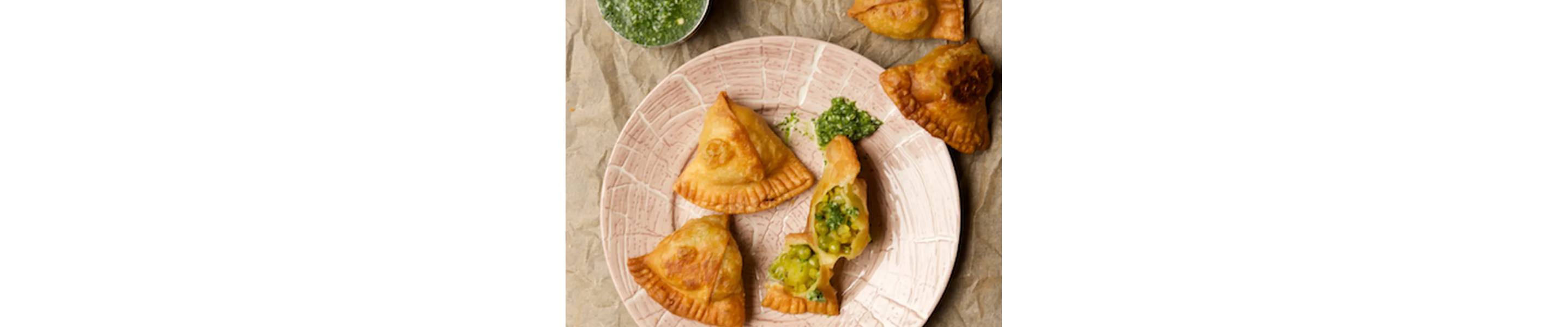 Samosas with dipping sauce