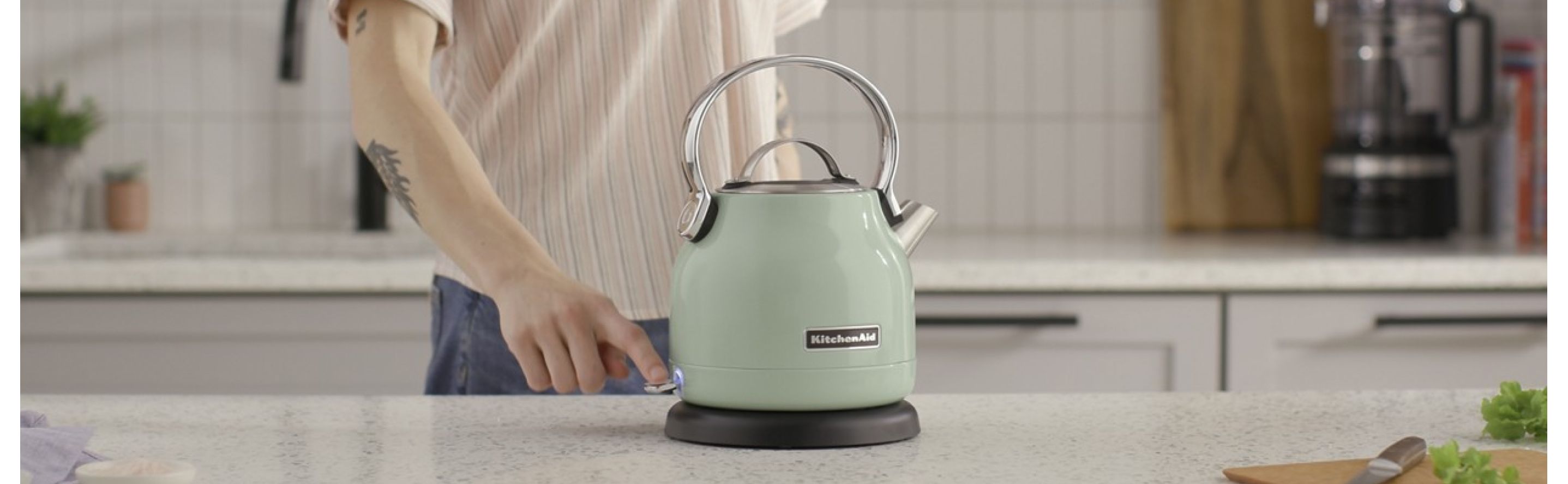  KitchenAid KEK1222PT 1.25-Liter Electric Kettle - Pistachio